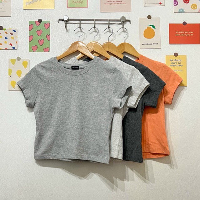 👚พร้อมส่ง✨ เสื้อยืด ทรงสลิมฟิต ผ้าคอตตอนยูนิ มือ2 ป้าย 14.DAYS