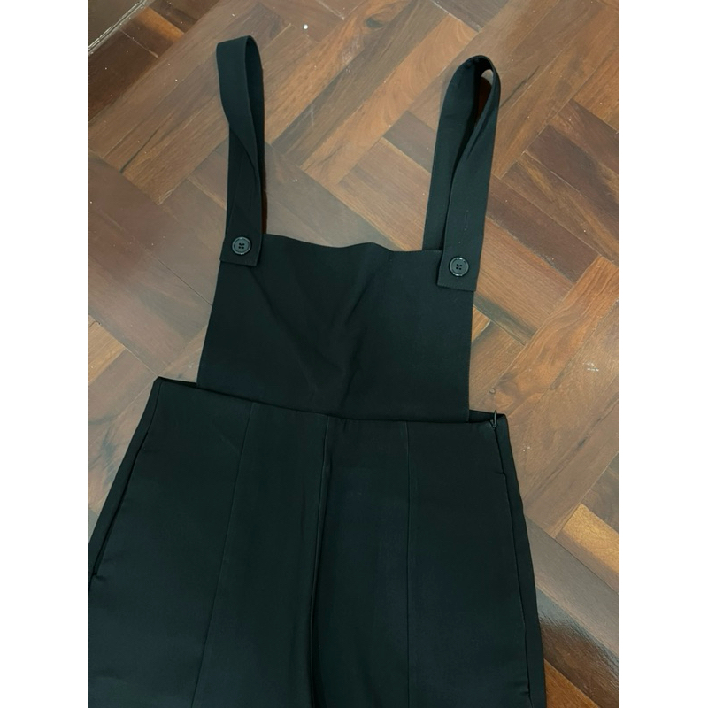 F72ชุดเอี๊ยมกางเกงขายาวสีดำ