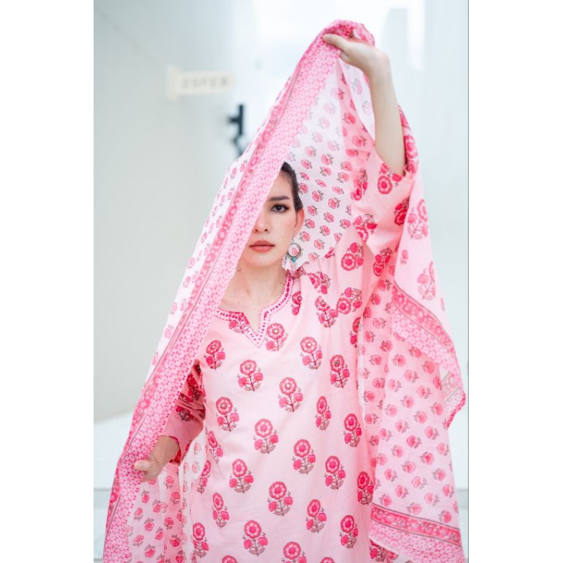 ((VIRA BRAND)) ชุดอินเดีย VIRA BRAND VIRA14: Cotton 3PC Set Kurta Pant Dupatta with Handwork on Yoke -MADE IN INDIA