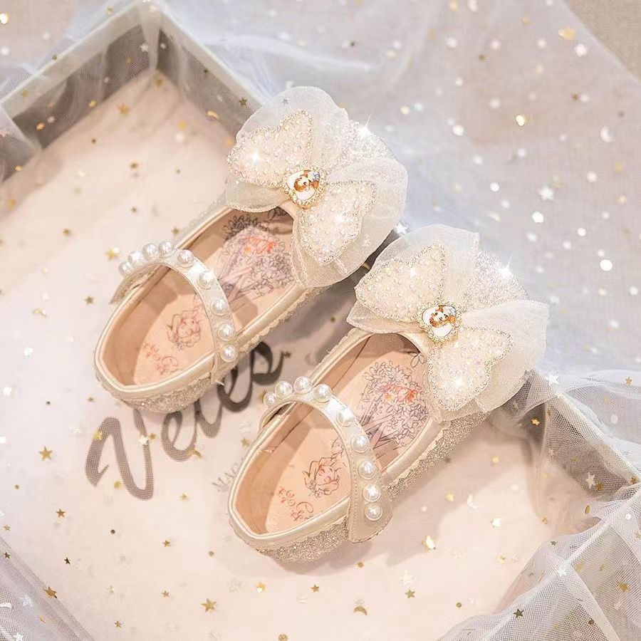【สินค้าพร้อมส่ง】รองเท้าหนังนิ่ม ประดับคริสตัล ขนาดเล็ก สไตล์เจ้าหญิง เหมาะกับฤดูใบไม้ผลิ และฤดูใบไม้ร่วง สําหรับเด็กผู