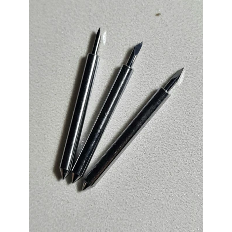 ใบมีดเกรดAเครื่องตัดสติ๊กเกอร์ Teneth Kuco 740 1300  ขนาด45องศา 3ใบ