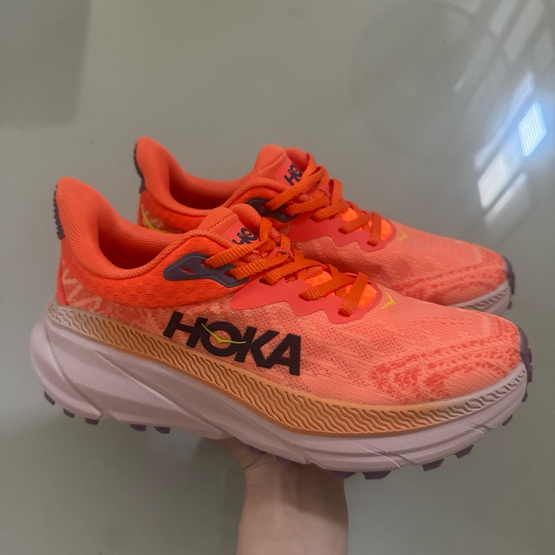 Hoka Women's Challenger ATR 7 รองเท้าผ้าใบผู้หญิงมือสอง