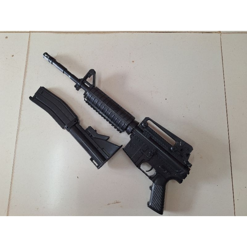 ของเล่นเด็ก แบบจำลอง โมเดล วัสดุทำจากพลาสติก ประกอบ การแสดงหรือตั้งโชว์ รุ่น M16A1D,