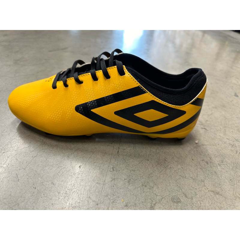 UMBRO UMBRO VELOCITA 6 PREMIER FG รองเท้าฟุตบอลผู้ชาย