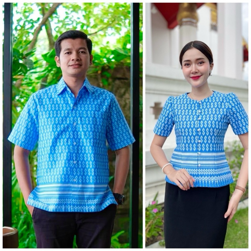 เสื้อลายตะขอสีฟ้าอัดกาว