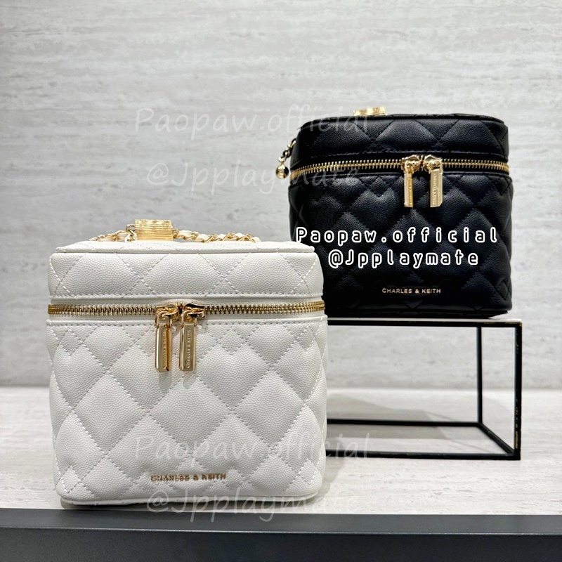 กระเป๋า Charles & Keith รุ่น Nezu Quilted Boxy Bag :  CK2-80271114  แท้จากชอป พร้อมถุงกระดาษ