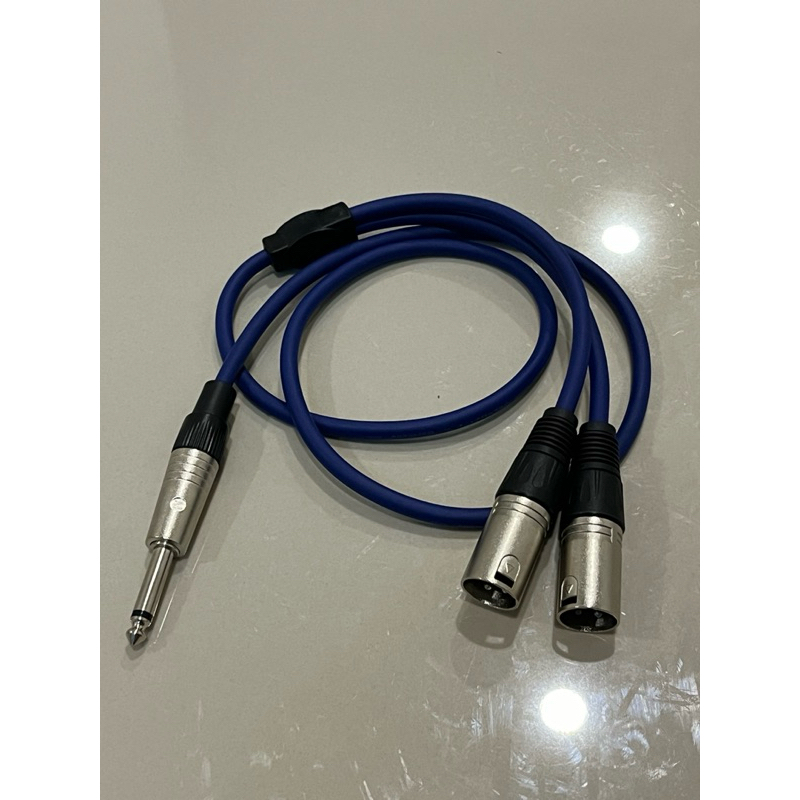 สายy-TS1-XLRm2ทำจากสายชีลสเตอริโอยี่ห้อDynacomช่วงyสายจากโรงงาน