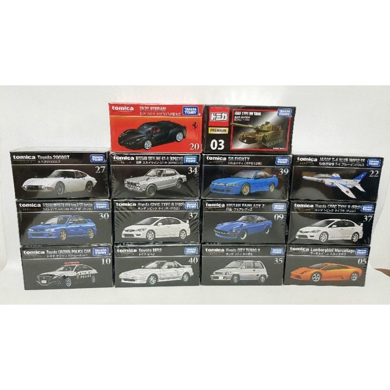 โมเดลรถ Tomica Premium รวมหลายรุ่นชื่อดัง อาทิ Civic, Lamborghini, GT-R, Fairlady, City Turbo II, Toyota MR2, 2000 GT