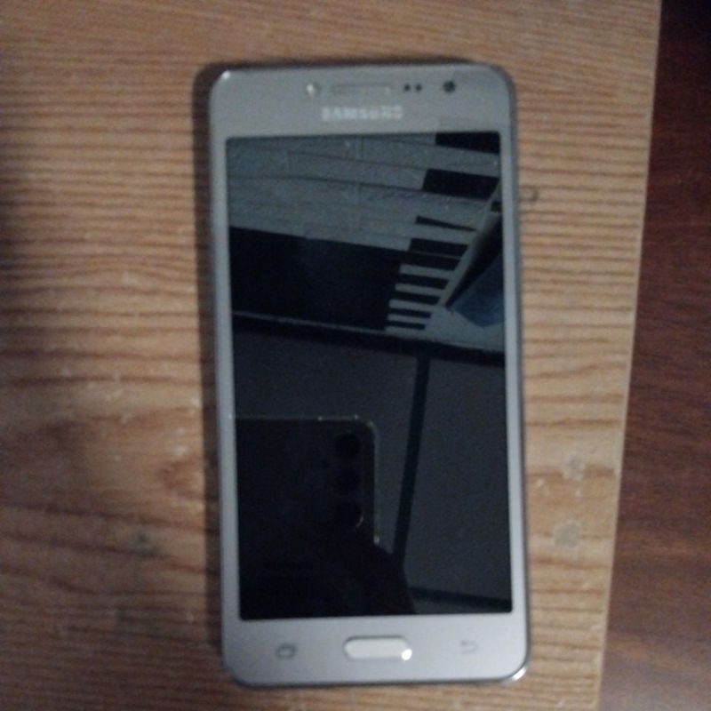 ซัมซุง samsung j2 prime มือสอง แบตเสื่อม