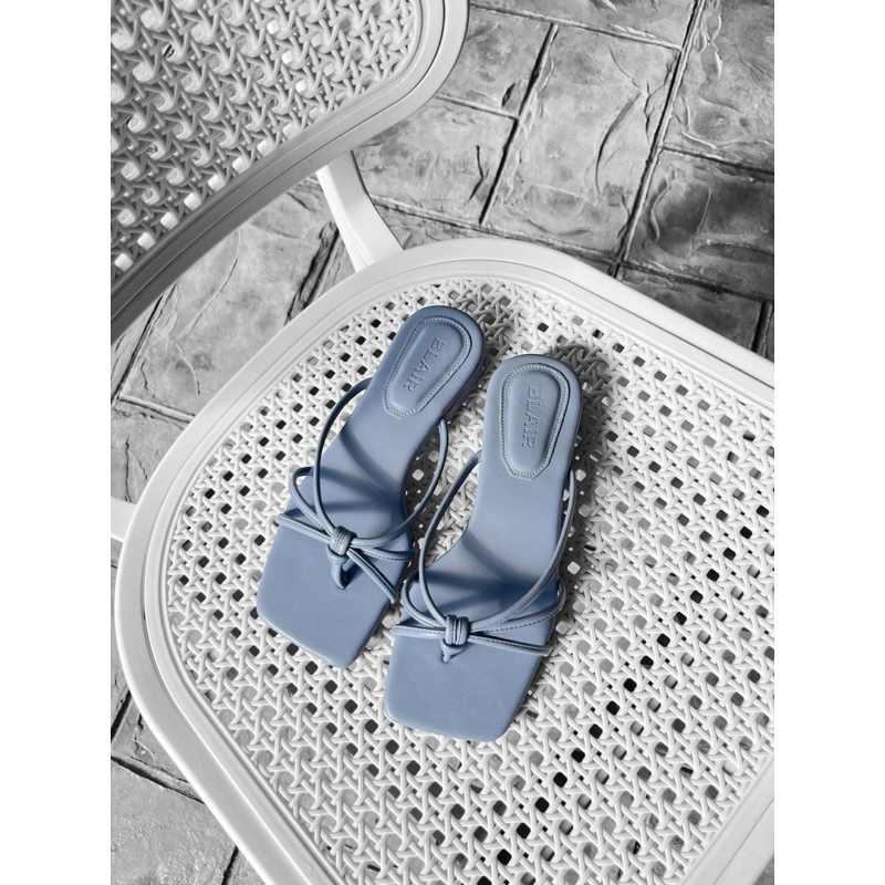 Blair Piper รองเท้าแตะส้นเตี้ย