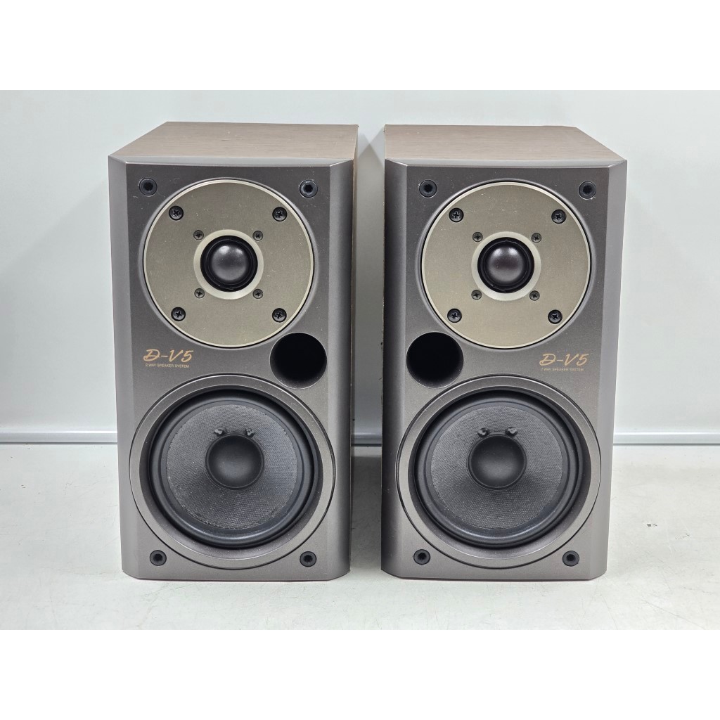 AW158 ลำโพง 1 คู่ มือสองญี่ปุ่น (026) ONKYO D-V5 70W 6 โอห์ม Woofer 4 นิ้ว Size ตู้ 14.5x24x26.5CM ม