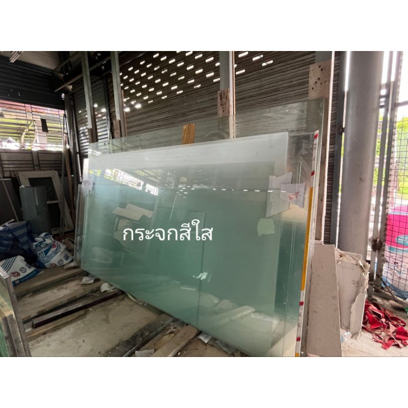 แผ่นกระจกหนา 3 มิล - 5 มิล สีใส ใช้ทำเป็นตู้โชว์ของ,โมเดล,ตู้ปลา,กระจกกรอบรูป,ชั้นวางพระ และอื่นๆ