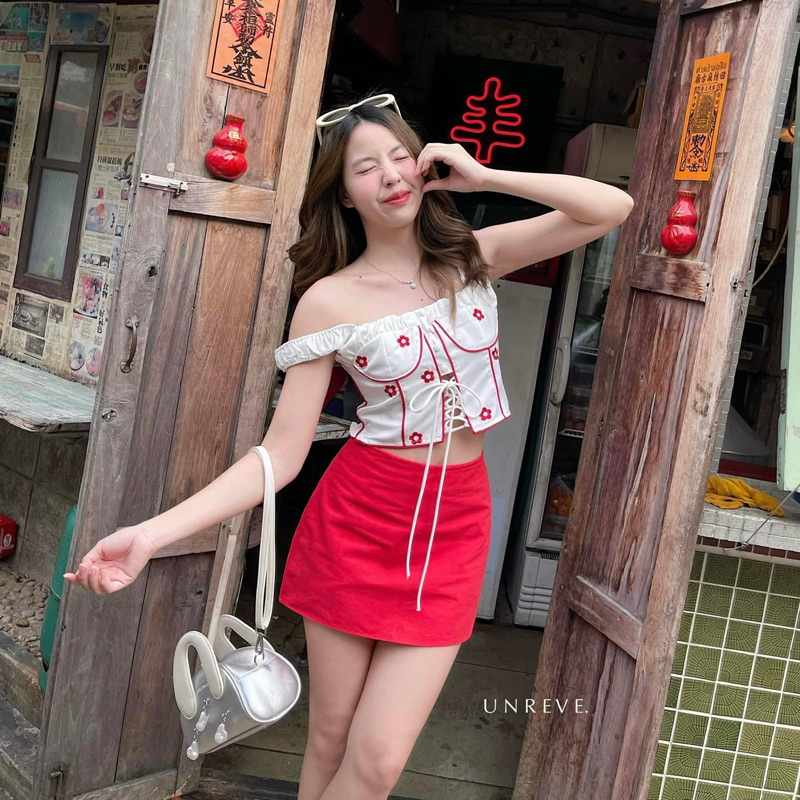 ✅ UN Reve พร้อมส่ง S 🍄🍄 มาแว๊วว งานป้าย UN Reve น้องใหม่มากๆ ใส่แล้วน่ารักสุดๆ น้องพร้อมส่งค่าบ 🦩