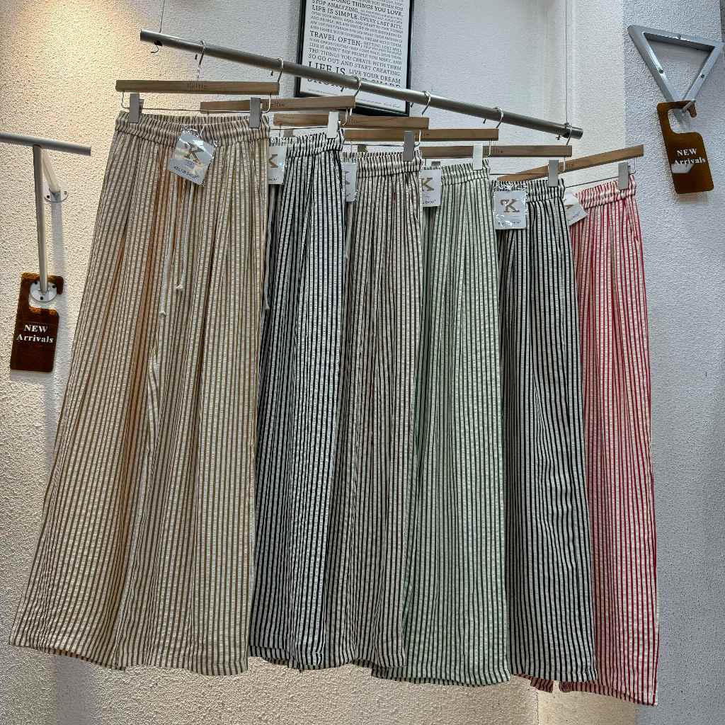 ของเข้าเพิ่มเเล้วค่ะ Milli Pant กางเกงขายาวลายทาง เเต่งเชือก ปล่อยเวลาใส่ ทรงหลวมๆเก๋ๆ ผ้าใส่สบายมาก
