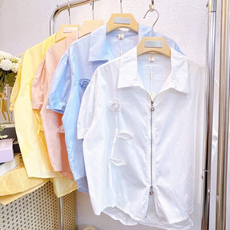 เสื้อเชิ๊ต ผ้าคอตตอน ป้าย nida อก44 แต่งกุหลาบ ซิปหน้า แขนสั้น