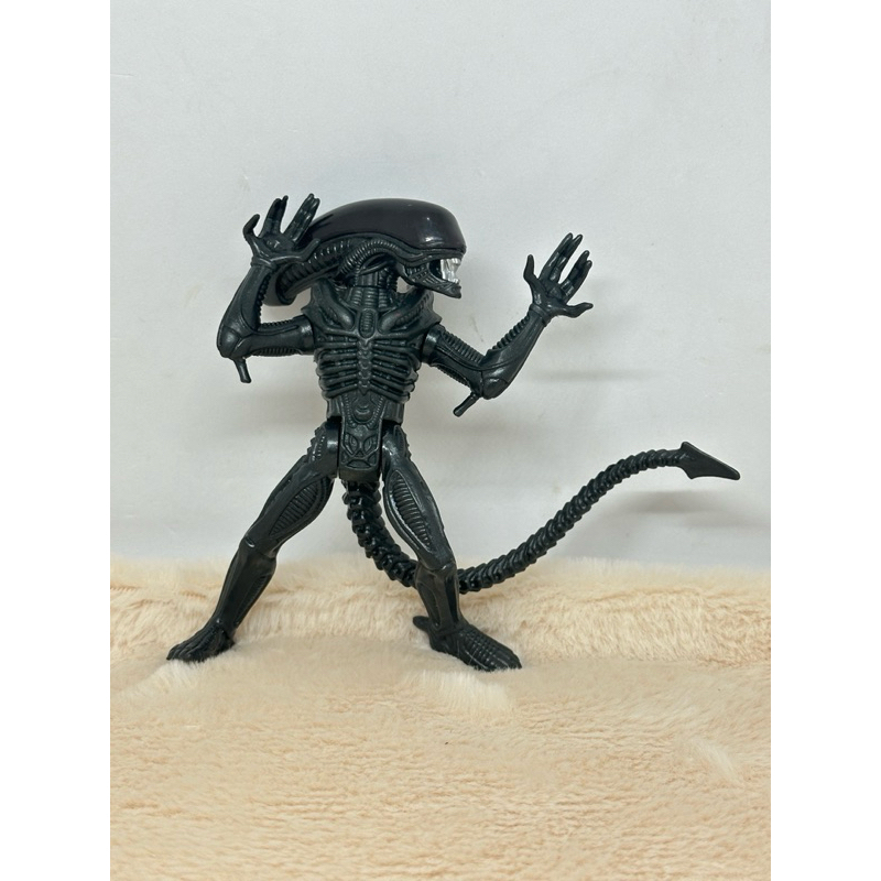 Alien Poseable Xenomorph Action Figure