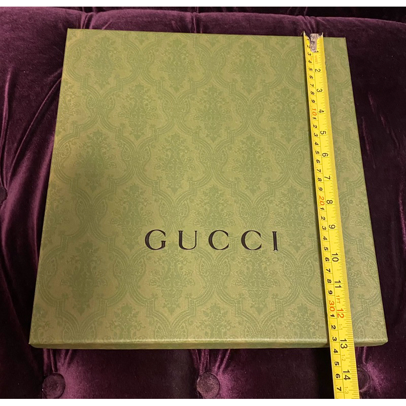กล่องกระดาษ Gucci แท้ 100 %