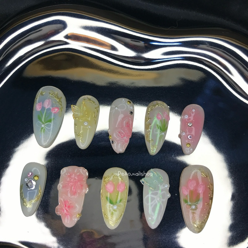 Tulip pastel press on nails