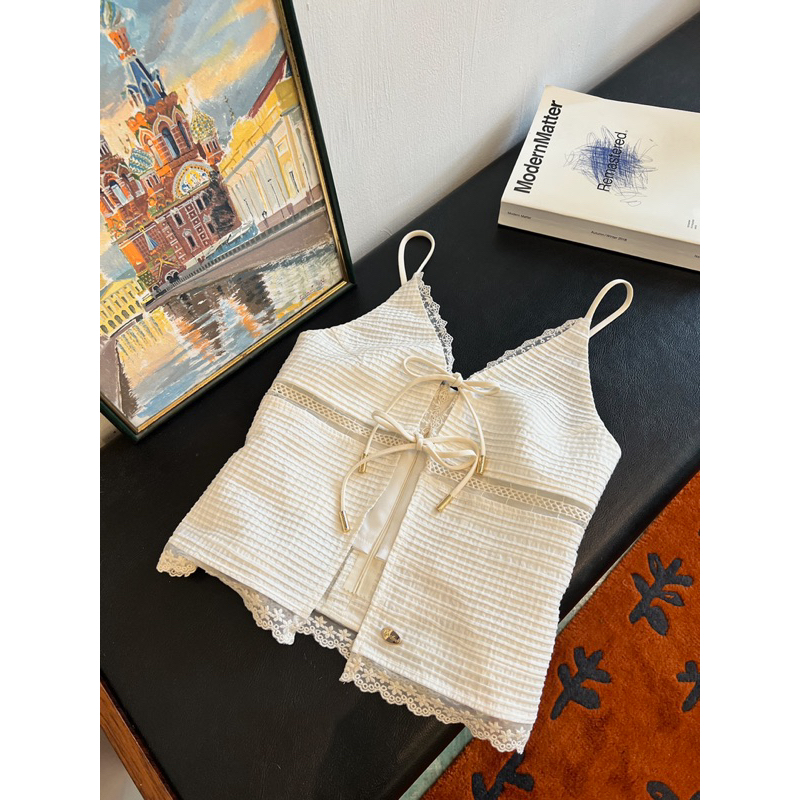BELLO LACE (WHITE/BLACK) TOP