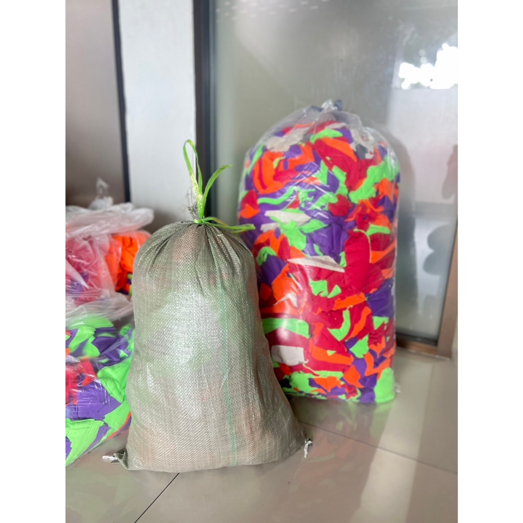 เศษผ้าคละสีกระสอบ 5กิโล ยกกระสอบ พร้อมส่ง