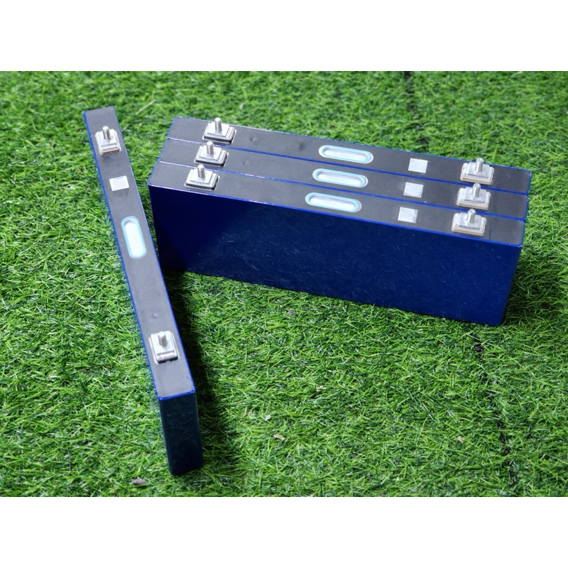 แบตเตอรี่ 3.2v 100ah ลิเธียมฟอสเฟต Lifepo4 battery 100Ah 3.2V (1ก้อน)มือ1 เกรดA พร้อมส่งด่วน (สีฟ้าล