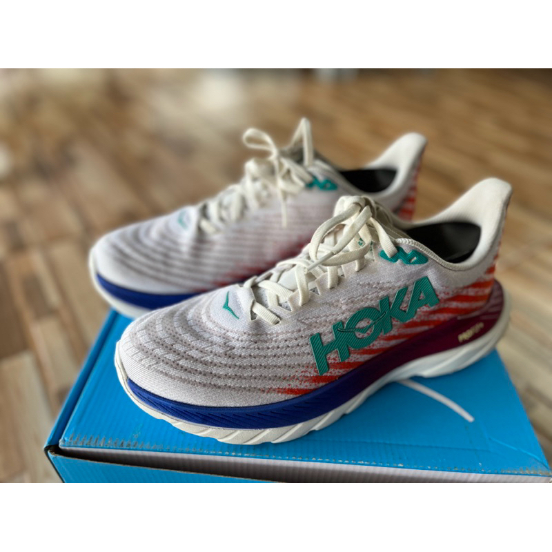 รองเท้า hoka mach 5 แท้มือสอง