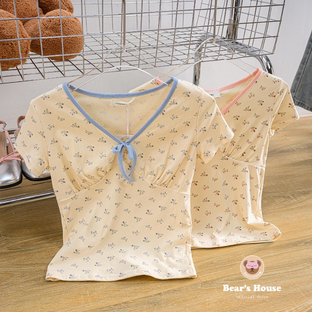 Kome Floral เสื้อคอวีลายดอก เเต่งกุ้น จับจีบอกนิดๆ โบว์ผูกได้จริง น้องเป็นผ้ายืดนิ่ม