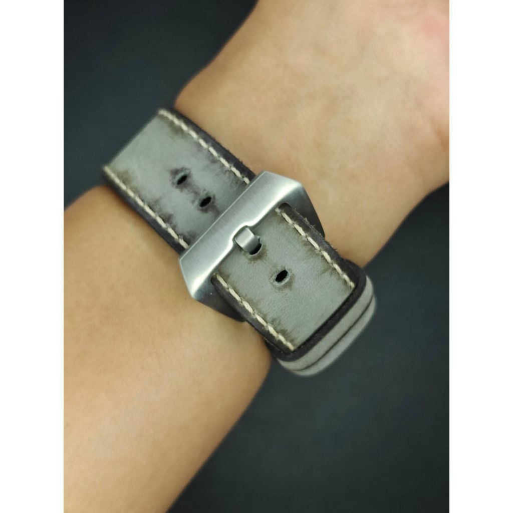 สายนาฬิกา สายหนังวัวแท้ overwrist crazy horse Grey Handmade Leather Strap