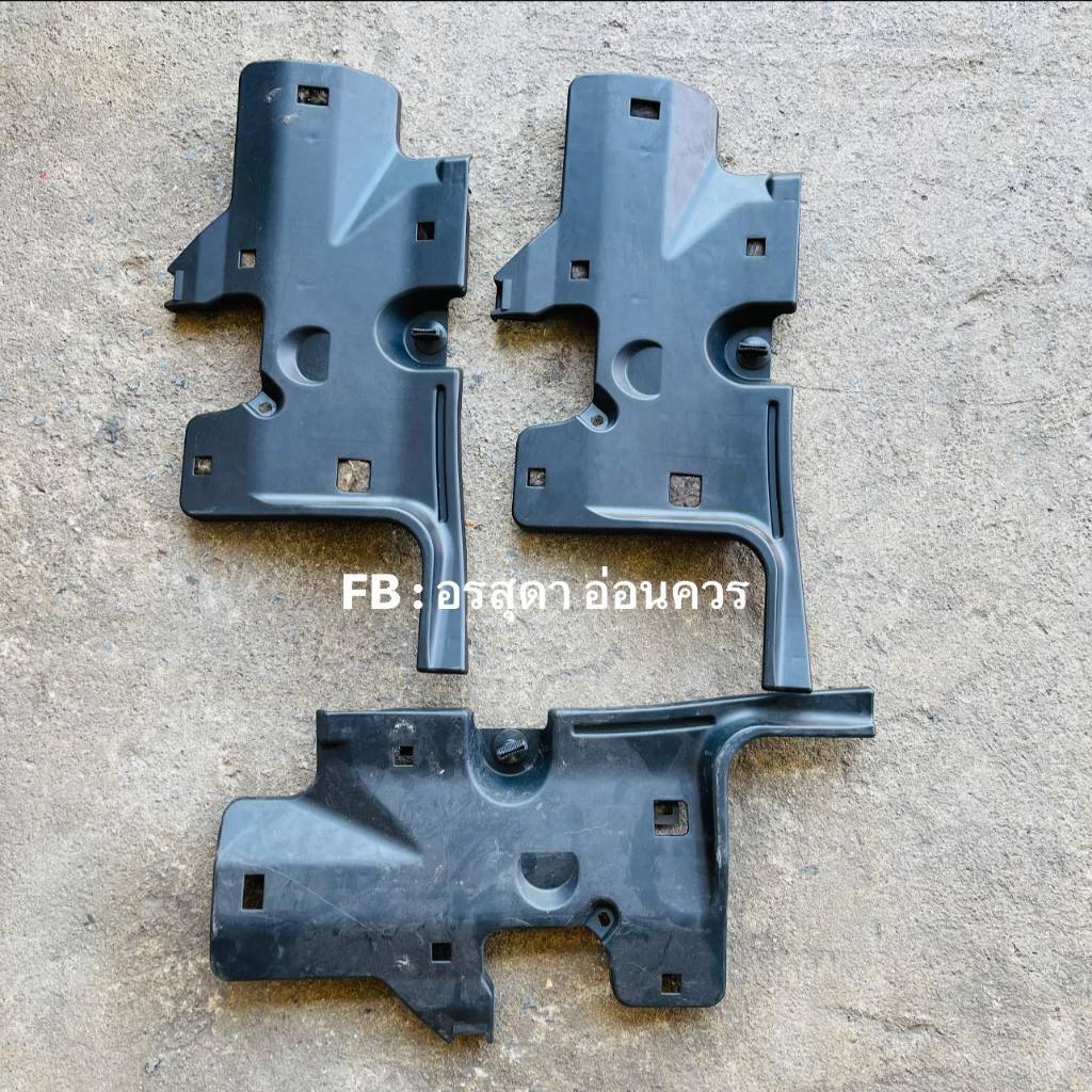 พลาสติกครอบใต้พวงมาลัย Honda Civic FD 2006-2011 มือสอง