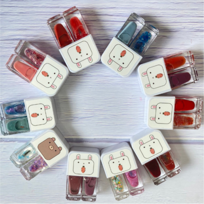 น้ำยาทาเล็บ สีเจลไม่ต้องอบ สีทาเล็บ 2in1 กึ่งเจล  ลอกได้ พร้อมส่ง ******ฟรีแผ่นล้างเล็บ 1 ตลับ ทุกคำสั่งซื้อ****(D)