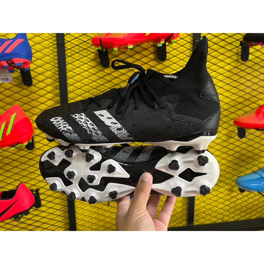 รองเท้าฟุตบอลมือสอง Adidas ไซส์280/44