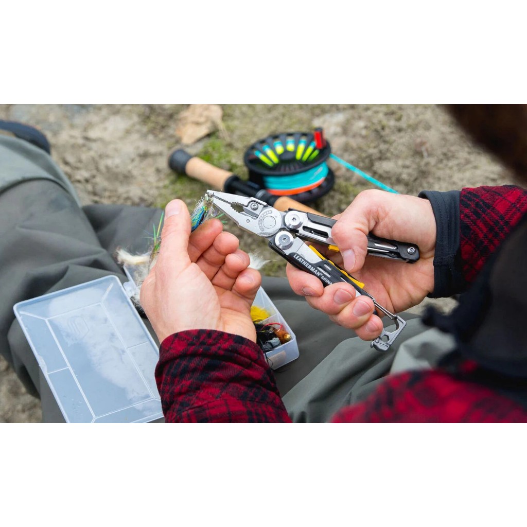 Leatherman Signal | Multi Tool Stainless | 19 Tools เครื่องมือพกพาสำหรับนักเดินป่า