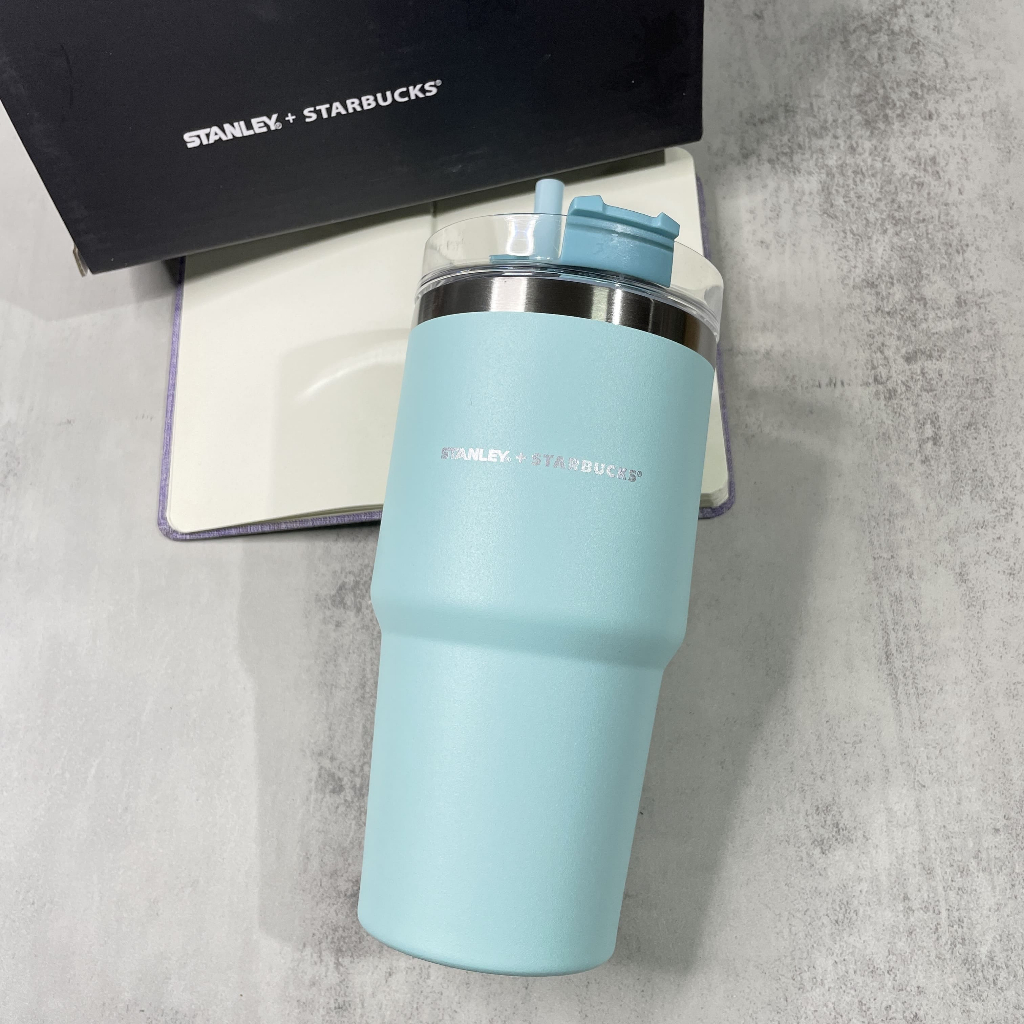 พร้อมส่ง🥤เยติ🥤 สตาร์บัค STANLEY แก้วเก็บความเย็น เก็บอุณหภูมิ น้ำพกพา ขนาด 20 Oz. สีฟ้า