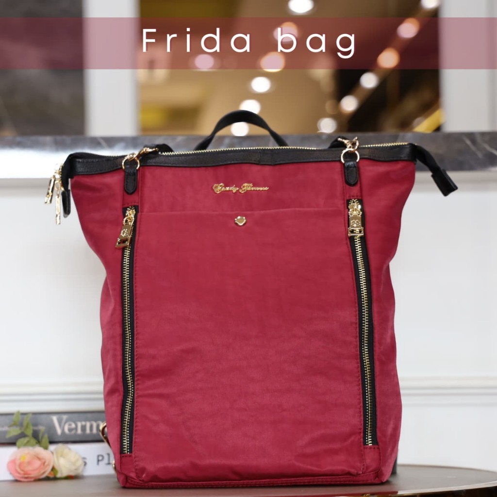 Candy Flowers กระเป๋าเดินทาง รุ่น Frida ผลิตจากผ้า Atari Fade Nylon จุของได้เยอะมากๆ