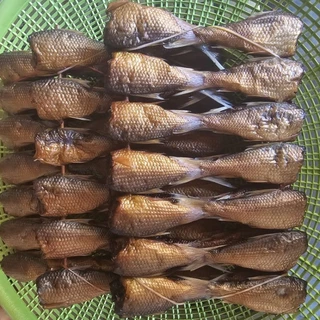 ปลาสร้อย ย่างรมควัน ไม้ละ40บาท ปลาจากแม่น้ำป่าสัก (ไชด์ใหญ่ 100กรัม/ไม้)