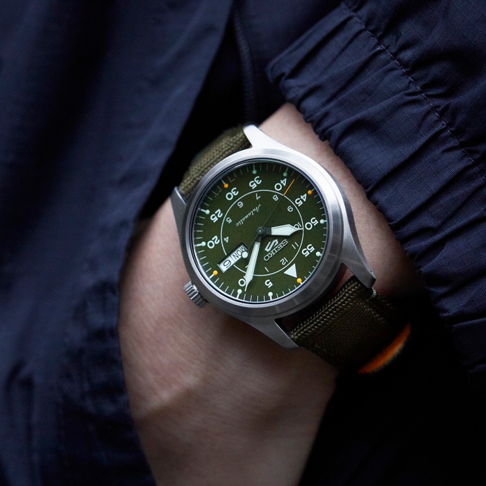 SEIKO นาฬิกาข้อมือ SEIKO 5 SPORTS AUTOMATIC MEN WATCH MODEL: SRPH29K ขนาด 39.4 mm.