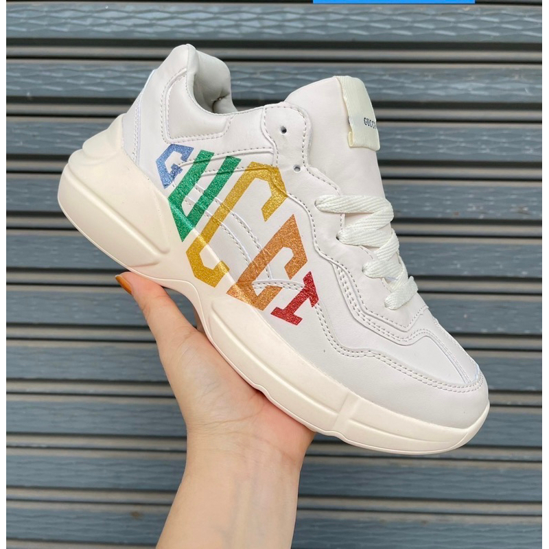 รองเท้าผ้าใบG.G ลายน่ารัก😍สินค้าพร้อมส่ง[36-43] เบาใส่สบาย100%