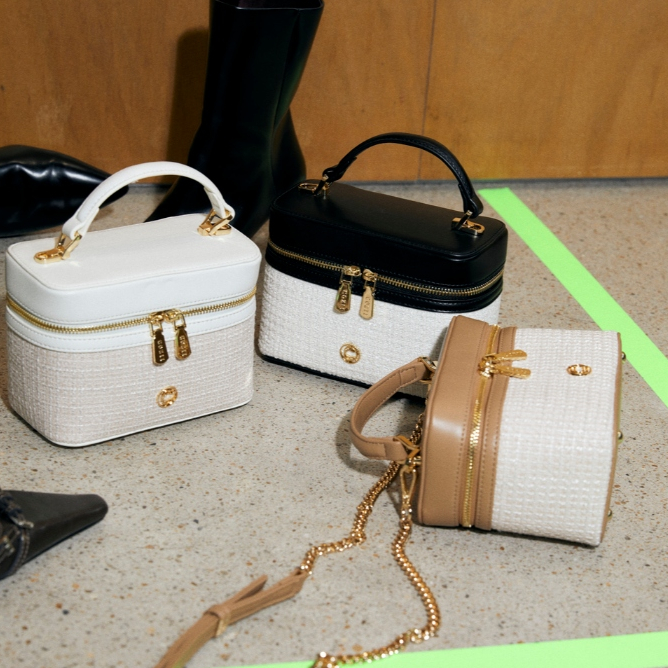 ใช้โค้ด CZ2DEC1 รับส่วนลด 200.-// Coziibag : รุ่น Julia Box (3 สี)