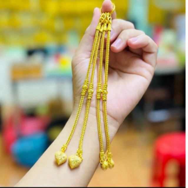 ข้อมือสี่เสา กลางโอ่ง พร้อมจี้หัวใจ
