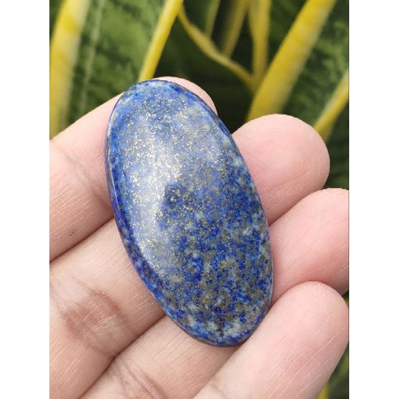 💙 หินลาพิสลาซูลีทรงรีหลังเบี้ย มีแร่ไพไรต์แทรกเล็กน้อยสวยเเบบสีเข้มๆ 🍁 15 กรัม
🌟ชิ้นนี้ลวดลายสวยมาก
