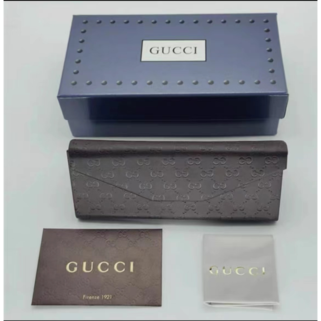กล่องใส่แว่นกันแดด Gucci แบบพับได้ GUCCI original กล่องใส่แว่นตาระดับ high-end สามเหลี่ยมแว่นสายตาสั้นผ้าบีบอัดแบบพกพ
