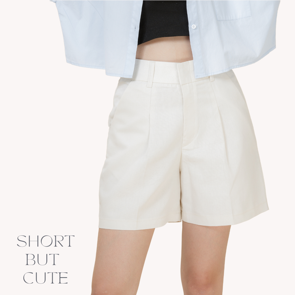 3Friends รุ่น SHORT BUT CUTE (SBC02) สีขาว Off-White กางเกงขาสั้นผู้หญิง กางเกงขาสั้นเอวสูง
