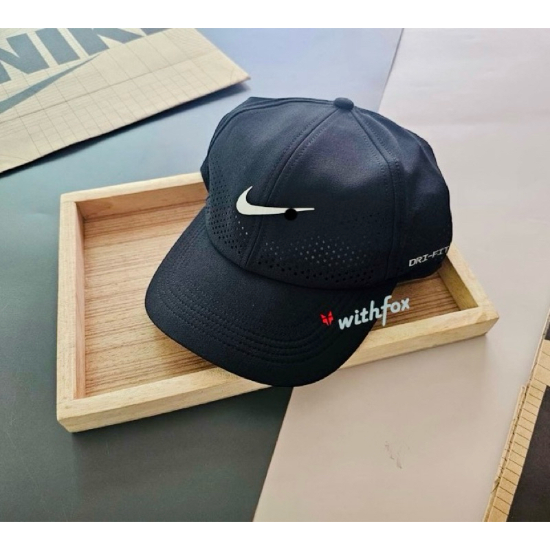 มั่นใจสินค้าป้ายไทยครบ ใช้ส่วนลดร้านคุ้มได้ หมวกวิ่ง/ออกกำลังnike dri-fit adv club
