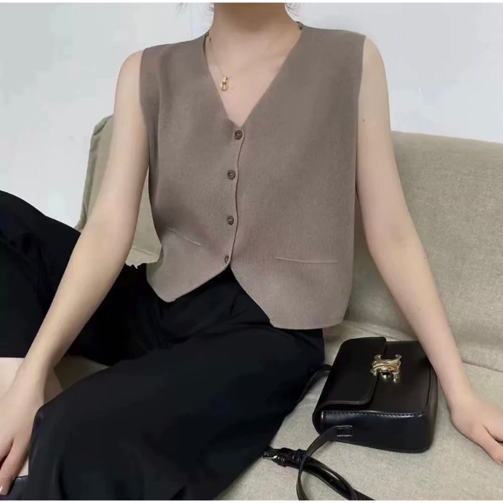 [W0226] เสื้อแขนกุดไหมพรม เสื้อกั๊ก คอวี ผ้าไหมพรมแต่งกระดุมหน้า เว้าด้านหน้า  สีพื้น สไตล์เกาหลี - รูปที่ 5