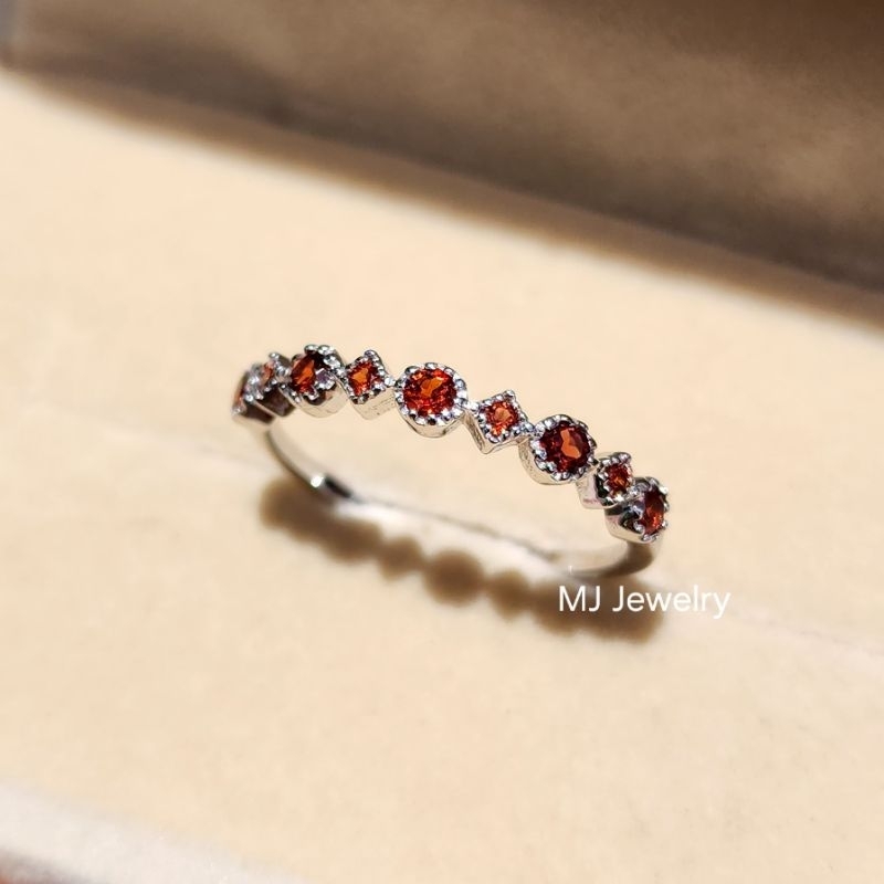 แหวนพลอยแท้ แหวนแถว เงินแท้ 925 เลือกชนิดพลอยได้ จัดส่งพร้อมกล่องแหวนและใบรับประกัน