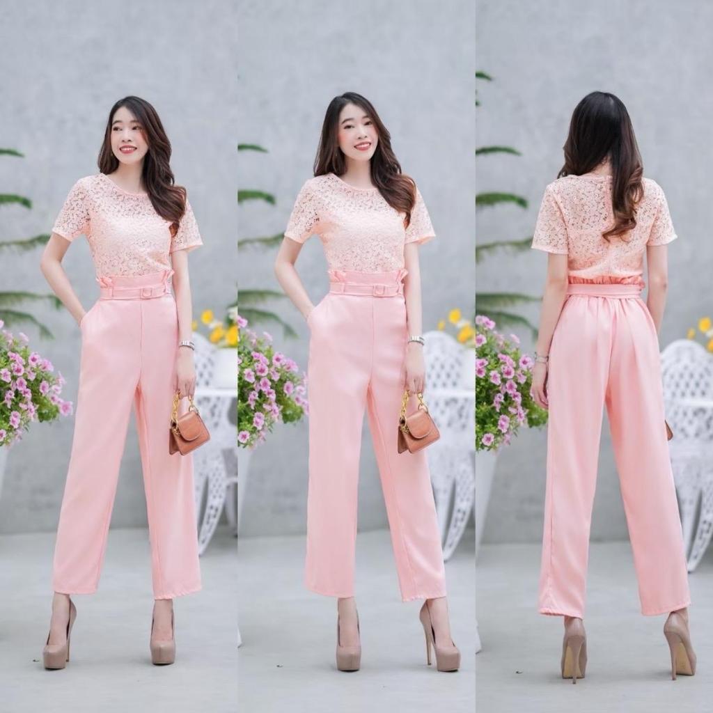งานเซตเสื้อลูกไม้สีโอรส มาพร้อมกางเกงขายาว มีเข็มขัดเข้าชุด ทรงสวย ใส่ได้หลายโอกาส ใส่ออกงาน ใส่ทำงาน งานบวช งานบุญ