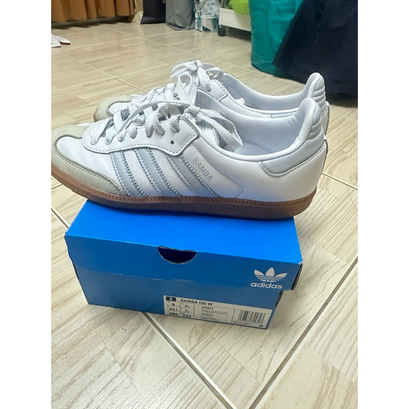 ส่งต่อ adidas zamba สีฟ้าไซต์ 40.5  แท้ สภาพ 70%