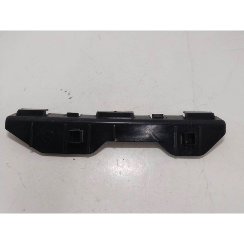 พลาสติกล๊อคปลายกันชนหลัง โตโยต้า อัลติส รุ่นแรก หน้าหมู TOYOTA ALTIS 01-07. รหัส (52156-02030/52155-