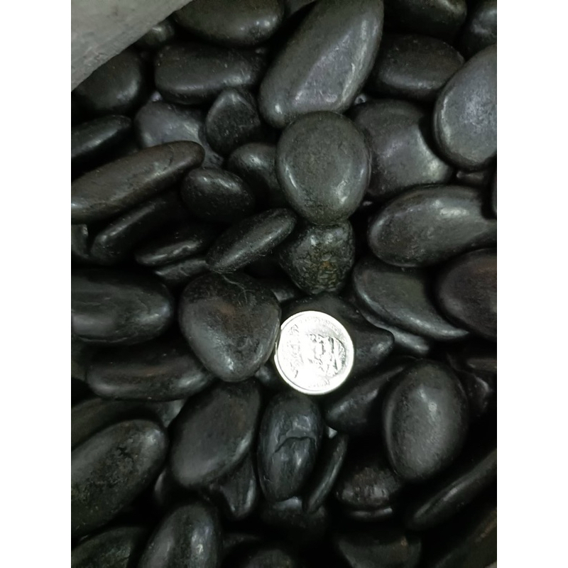 หินดำเงา 3.5-4เซน พร้อมส่ง ถุง 10 กิโล