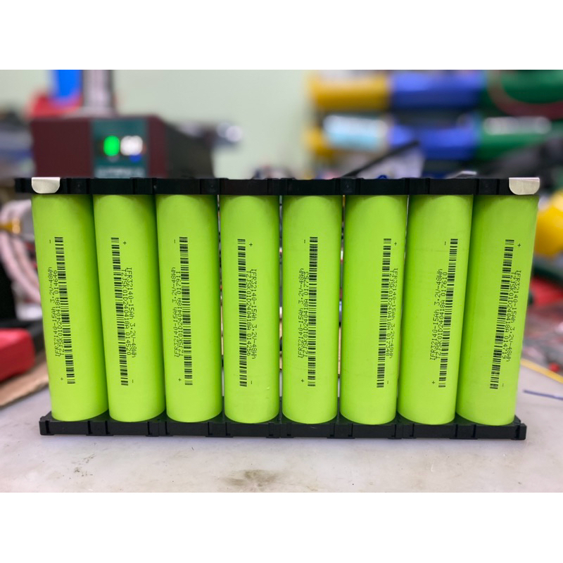 🔋 แบตเตอรี่ลิเธียม 32140 เขียวพร้อมสปอต 8S1P 24V15A (ทรงตรง)